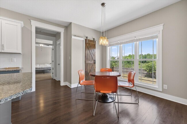 Building Photo - Piedmont Pl. - 325