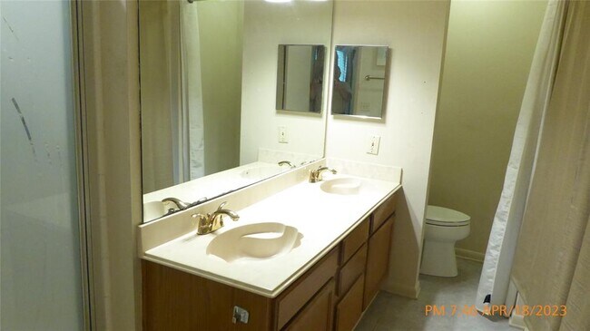 Building Photo - 9402 Towerstone Dr