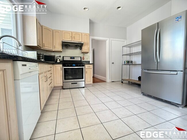 Building Photo - 283 Market St