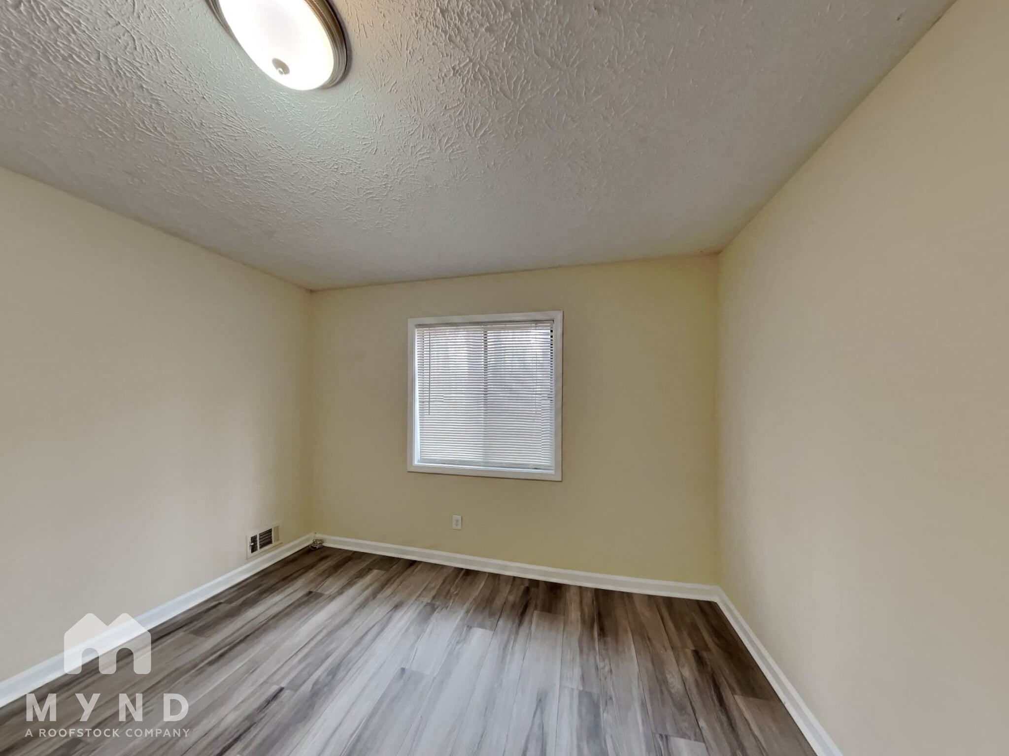 Building Photo - 195 N Fayette Dr