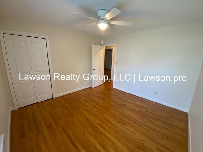 Building Photo - Spacious Hollins Four Bedroom w/ Finished Basement