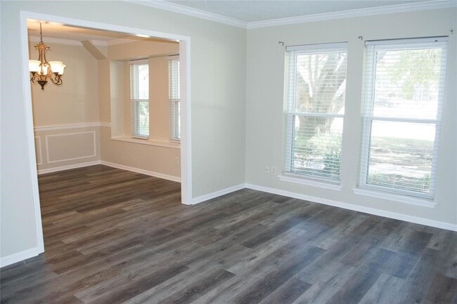 Building Photo - 18119 Shadow Valley Dr