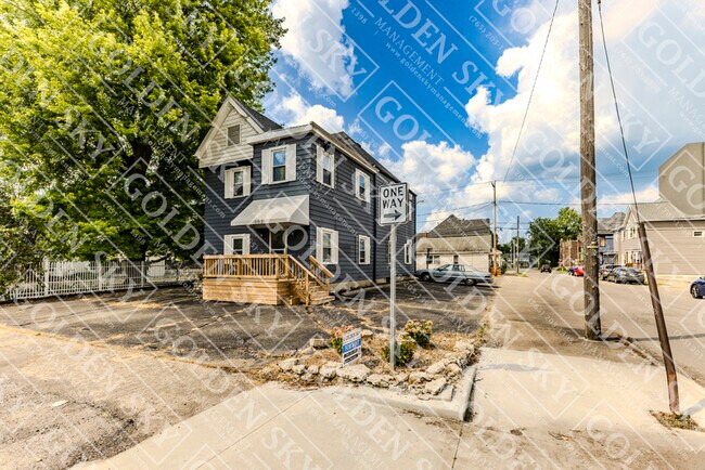 Primary Photo - 502 W Jackson St