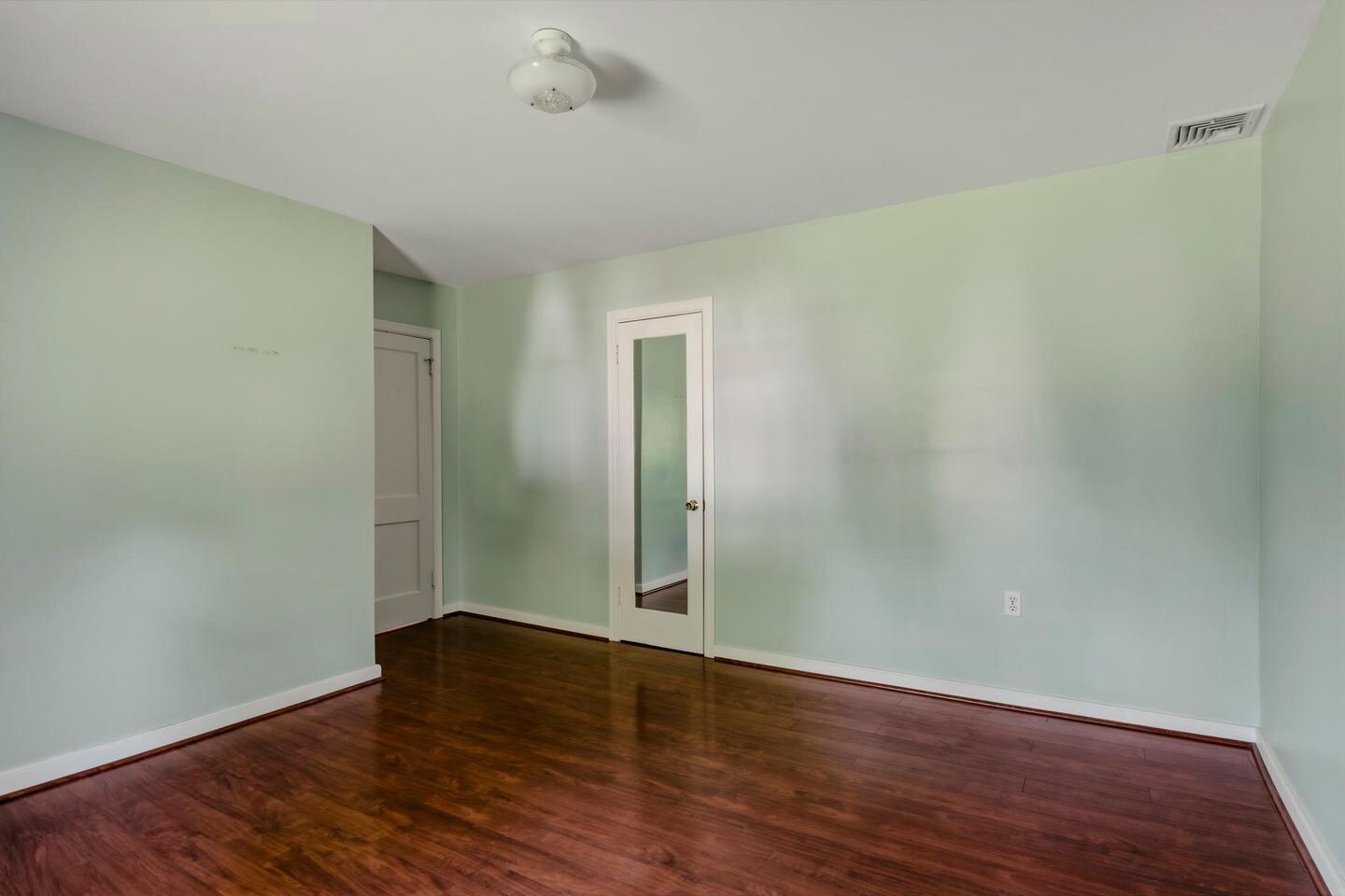 Building Photo - 1104 Alleghenyville Rd