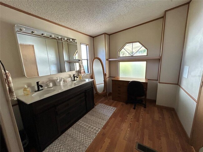 Building Photo - 13904 Co Rd 109D