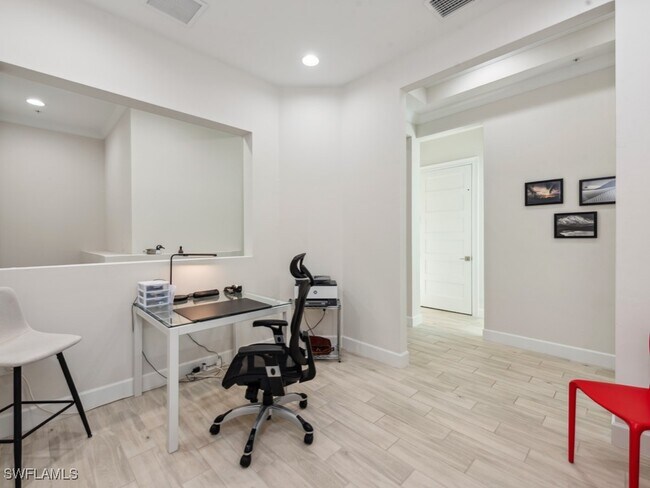 Building Photo - 6509 Dominica Dr