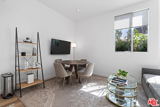 Building Photo - 507 Orlando Ave