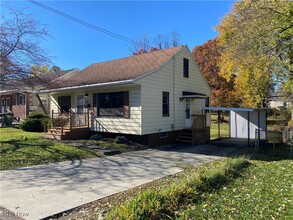 Building Photo - 1231 Sippo Ave SW