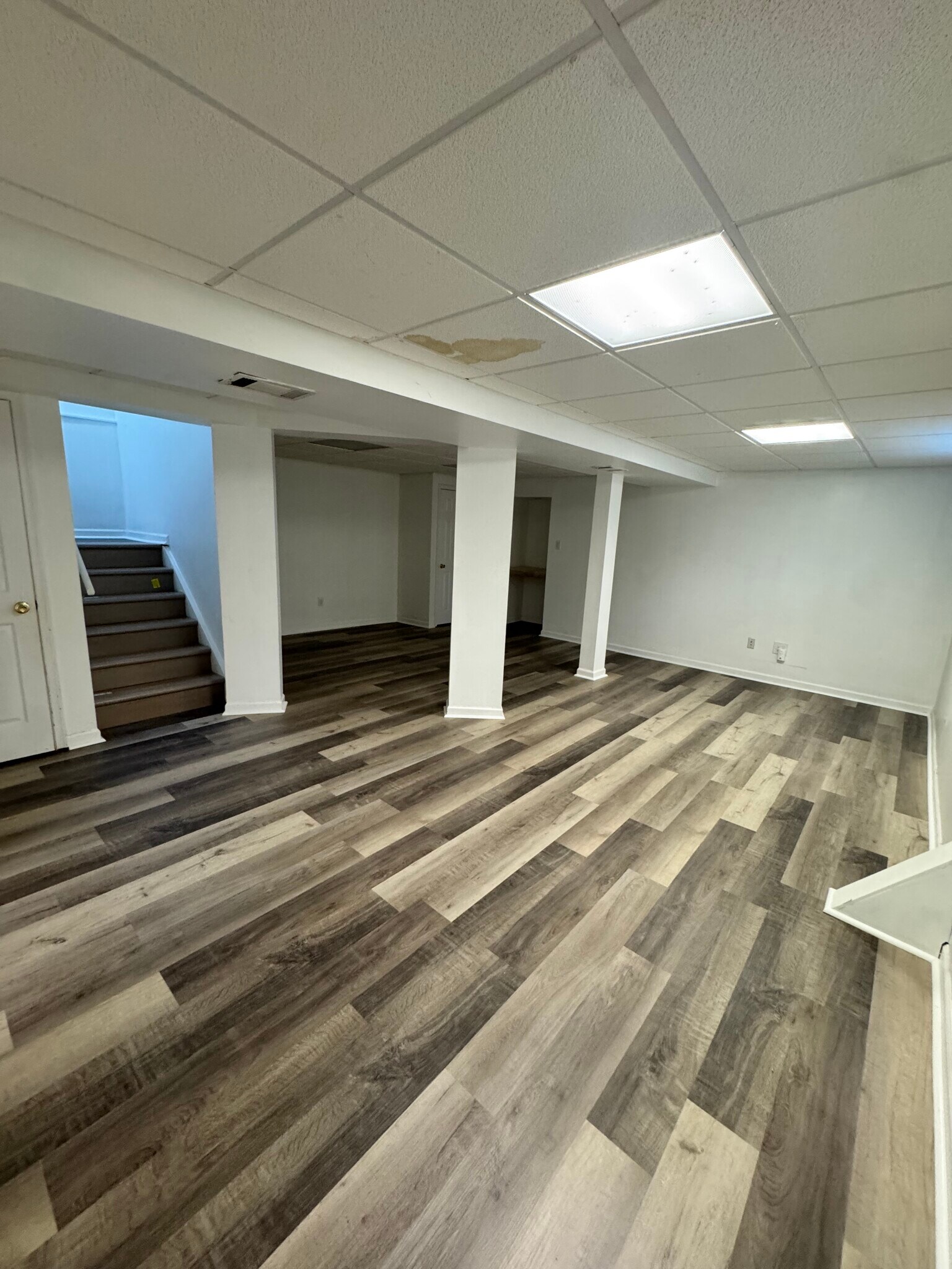 Building Photo - 305 Cobblestone Ct