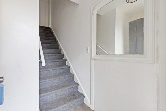 Building Photo - 2745 Harlan Dr