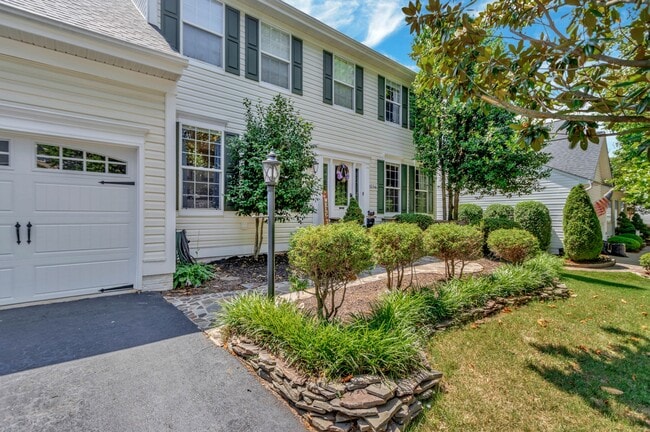 Building Photo - 15346 Bowmans Folly Dr