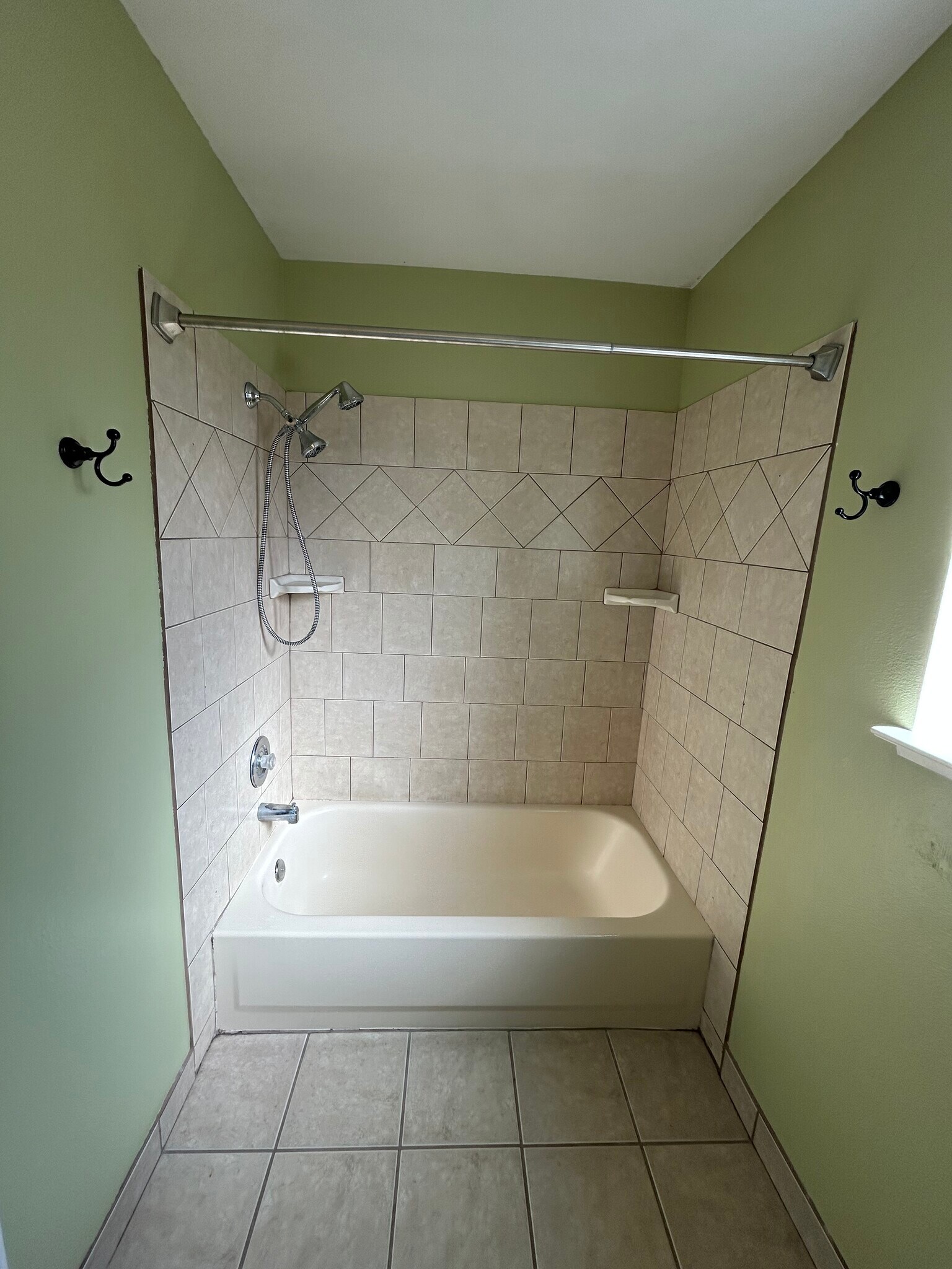 Building Photo - 2120 Keystone Ave