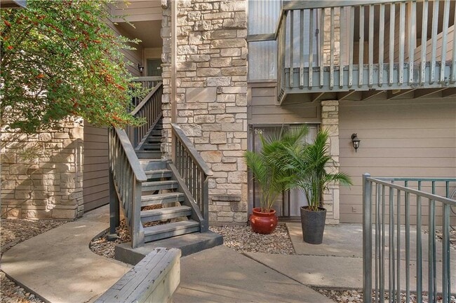 Building Photo - 3627 Menchaca Rd