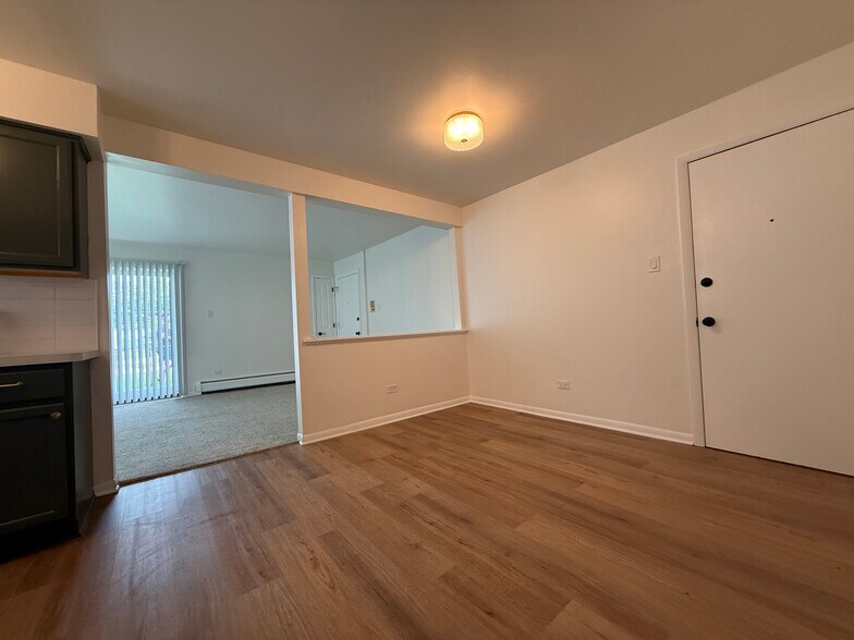 Building Photo - 7920 S 82nd Ave