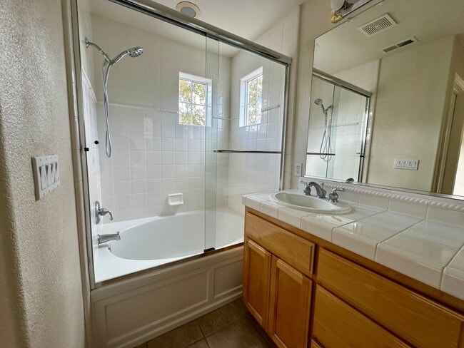 Building Photo - STYLISH SPACES FACING A GREENBELT DETACHED...