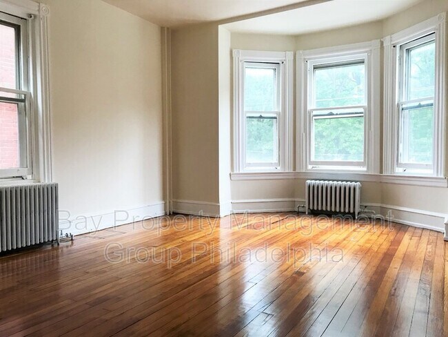 Building Photo - 435 S 51st St