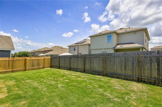 Building Photo - 7109 Spirit Hill Rd