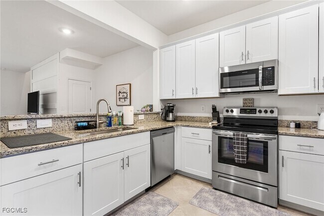 Building Photo - 14275 Pine Lodge Ln