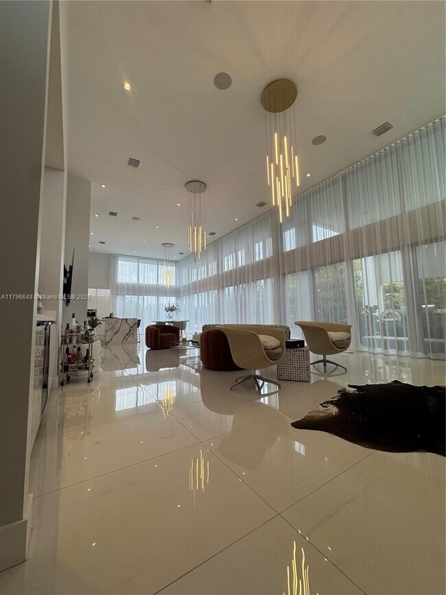 Building Photo - 16639 Botaniko Dr N
