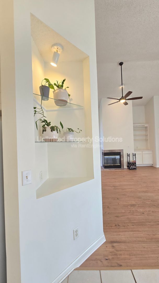 Building Photo - 426 Lansdowne Rd