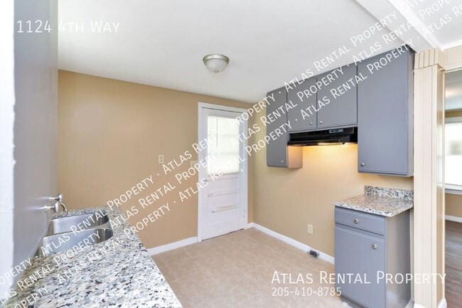 Building Photo - 1124 4th Way