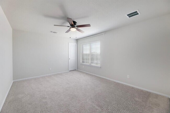 Building Photo - 301 Bright Star Ln