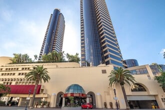 Building Photo - 100 W Harbor Dr