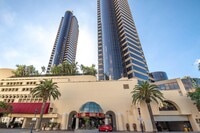 Building Photo - 100 W Harbor Dr