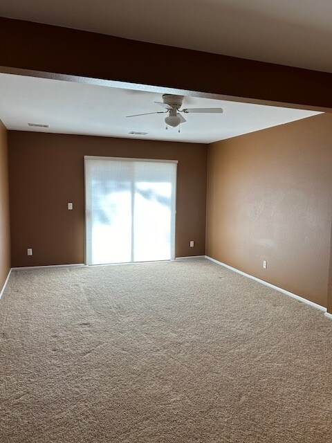 Building Photo - 3670 Point Dr