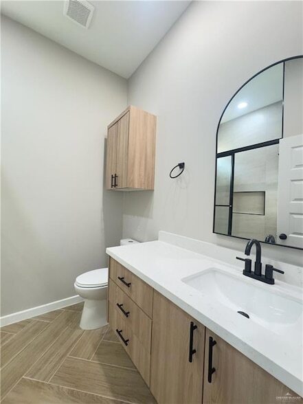 Building Photo - 907 Durango Dr