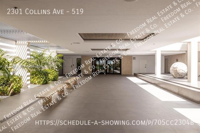 Building Photo - 2301 Collins Ave