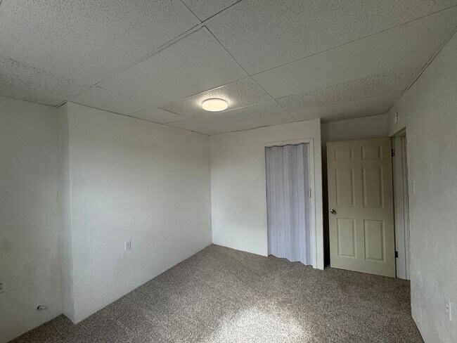 Building Photo - 211 Reifert St