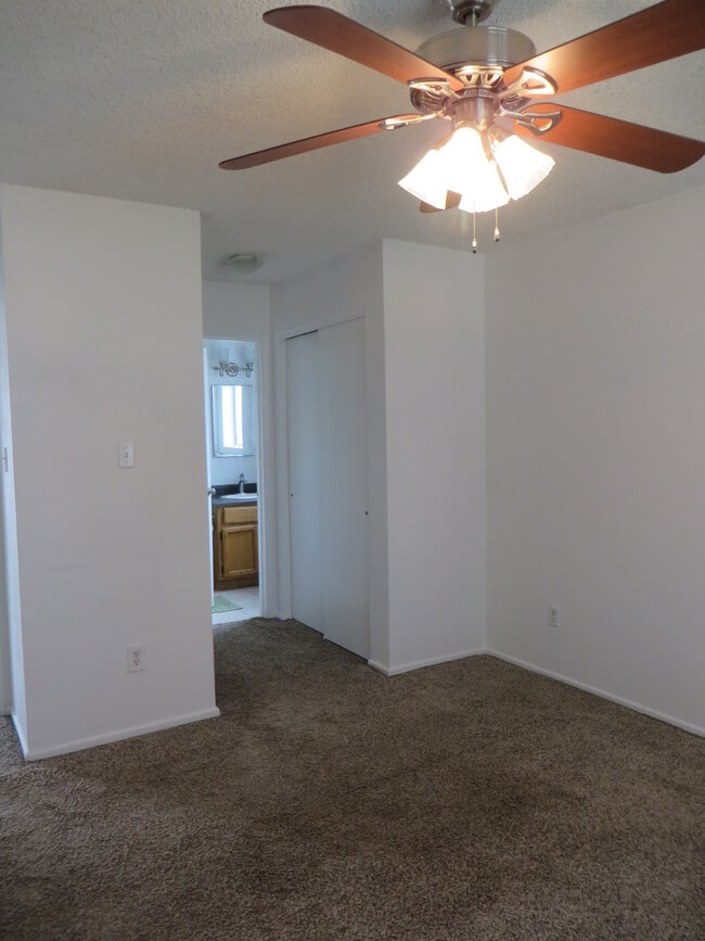 Building Photo - 2867 W 29th Ln