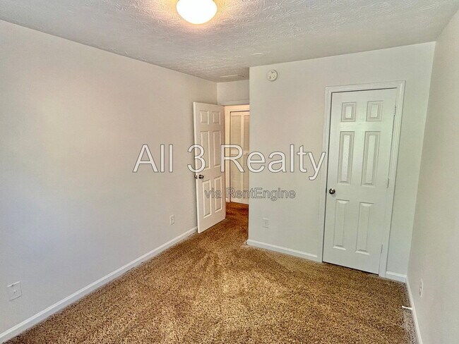Building Photo - 6524 Mallard Cove Ln