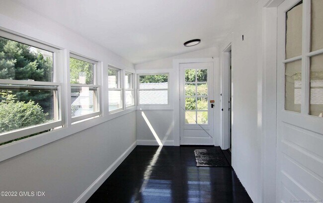 Building Photo - 24 Comly Ave