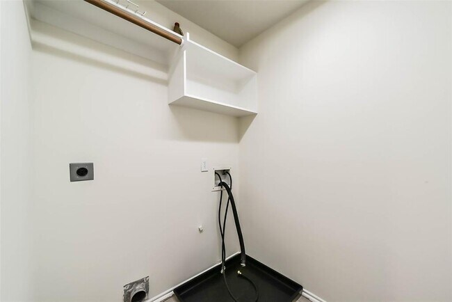 Building Photo - 246 W Stedhill Loop