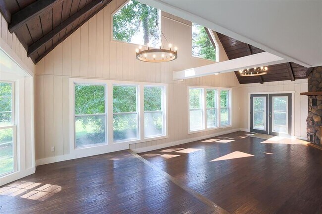 Building Photo - 548 McCurdy Rd