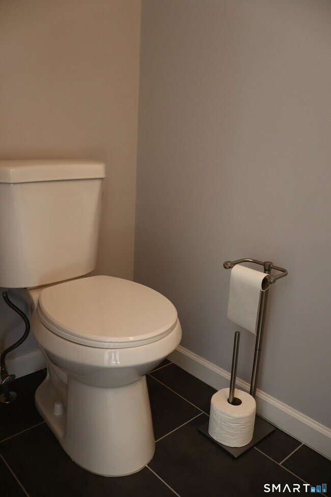 Building Photo - 15 Boughton St