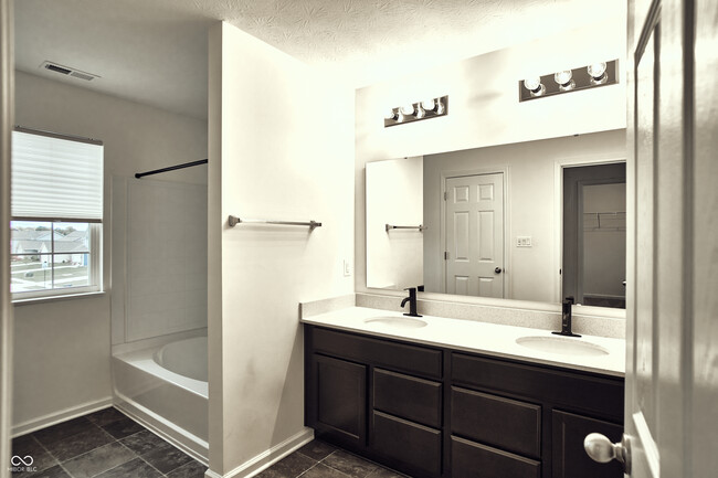 Building Photo - 681 N Crystal Dr