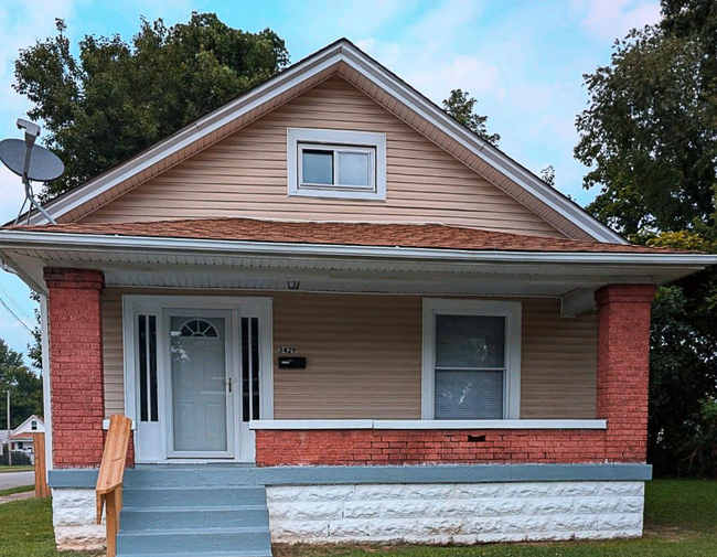 Primary Photo - 3429 Vermont Ave