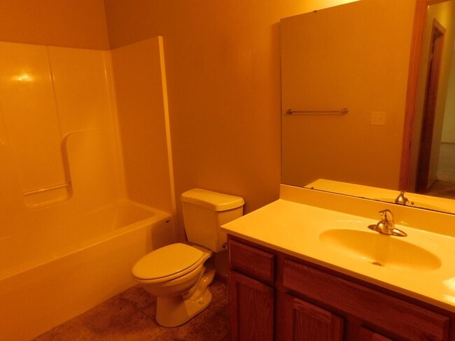 Building Photo - Freshly updated 3 Bedroom, 2 Bathroom Home...