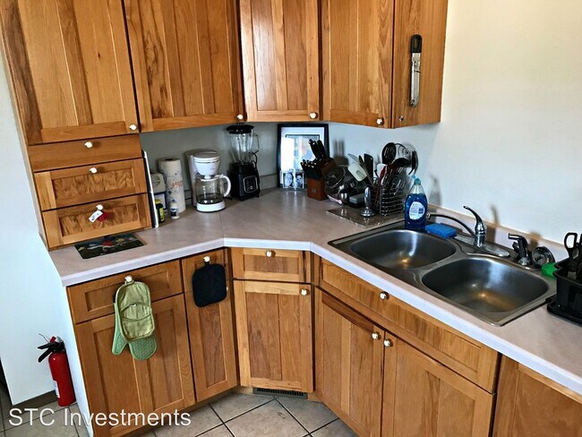 Building Photo - 2 br, 1 bath House - 419 W. Chandler
