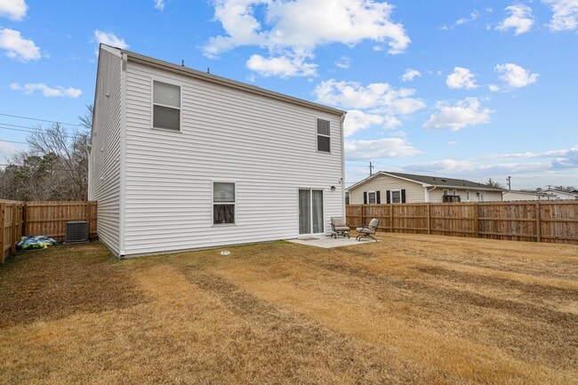 Building Photo - 402 Folkstone Rd