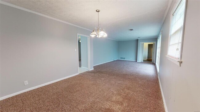 Building Photo - 3252 Cheltenham Dr