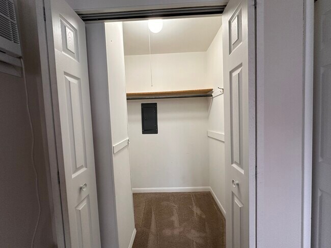 Building Photo - 4525 Elm Ave