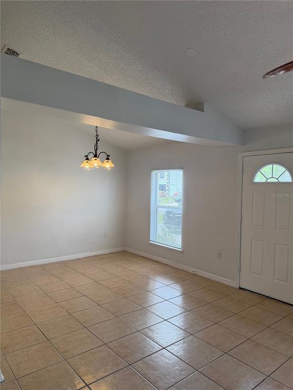 Building Photo - 405 Francisco Way