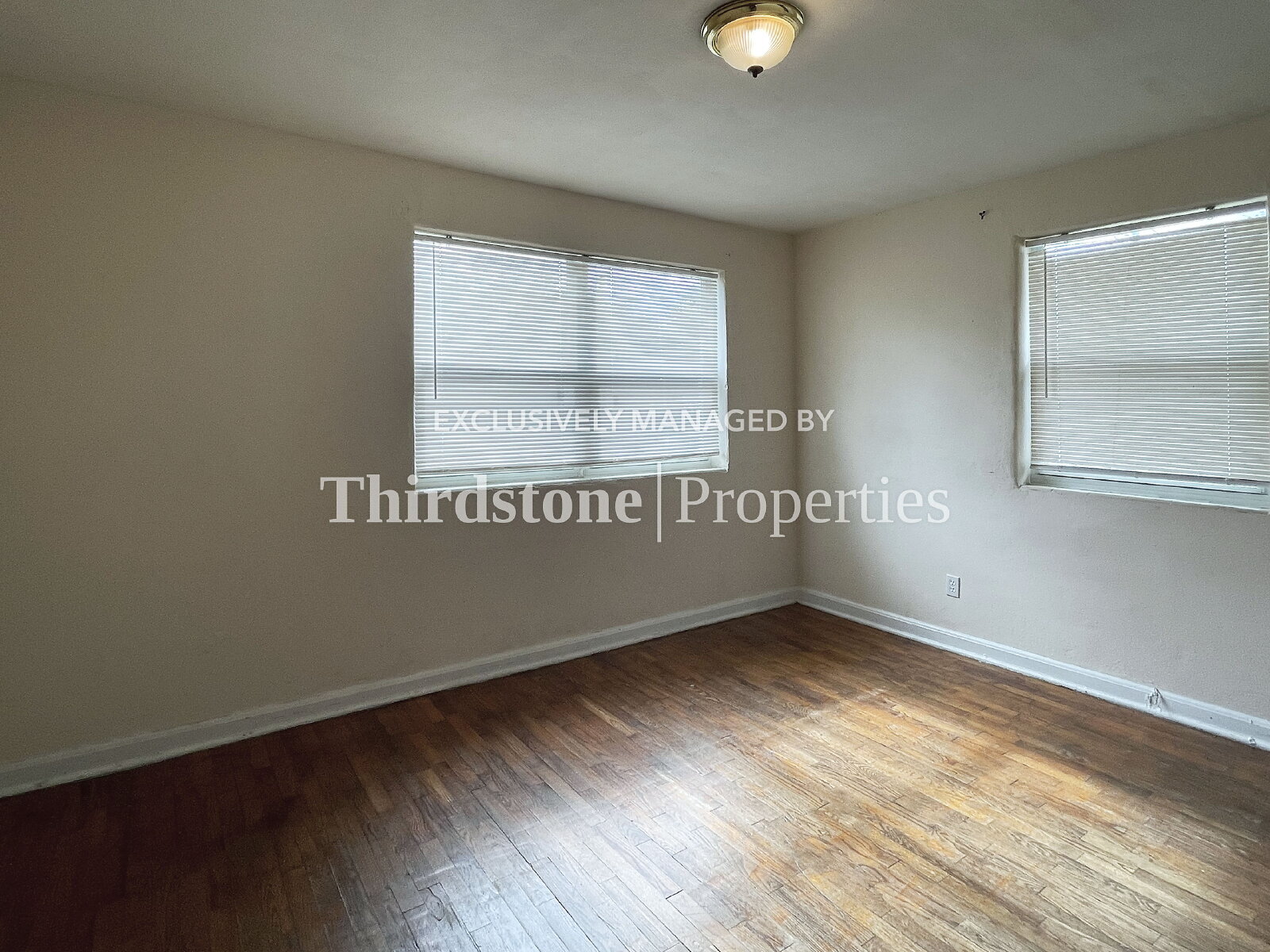 Building Photo - 485 E 44th St