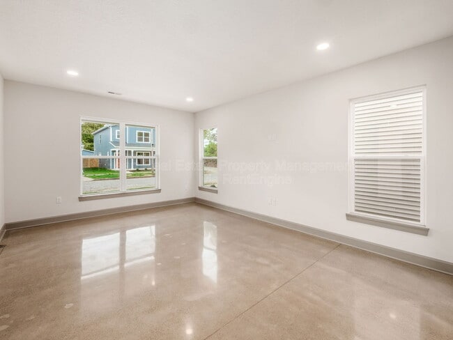 Building Photo - 166 Wisconsin Ave