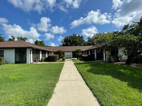 Building Photo - The Vanda Apartments | 1 & 2 Bedroom Apart...