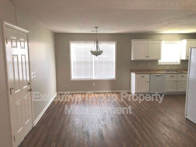 Building Photo - 275 Oxmoor Dr